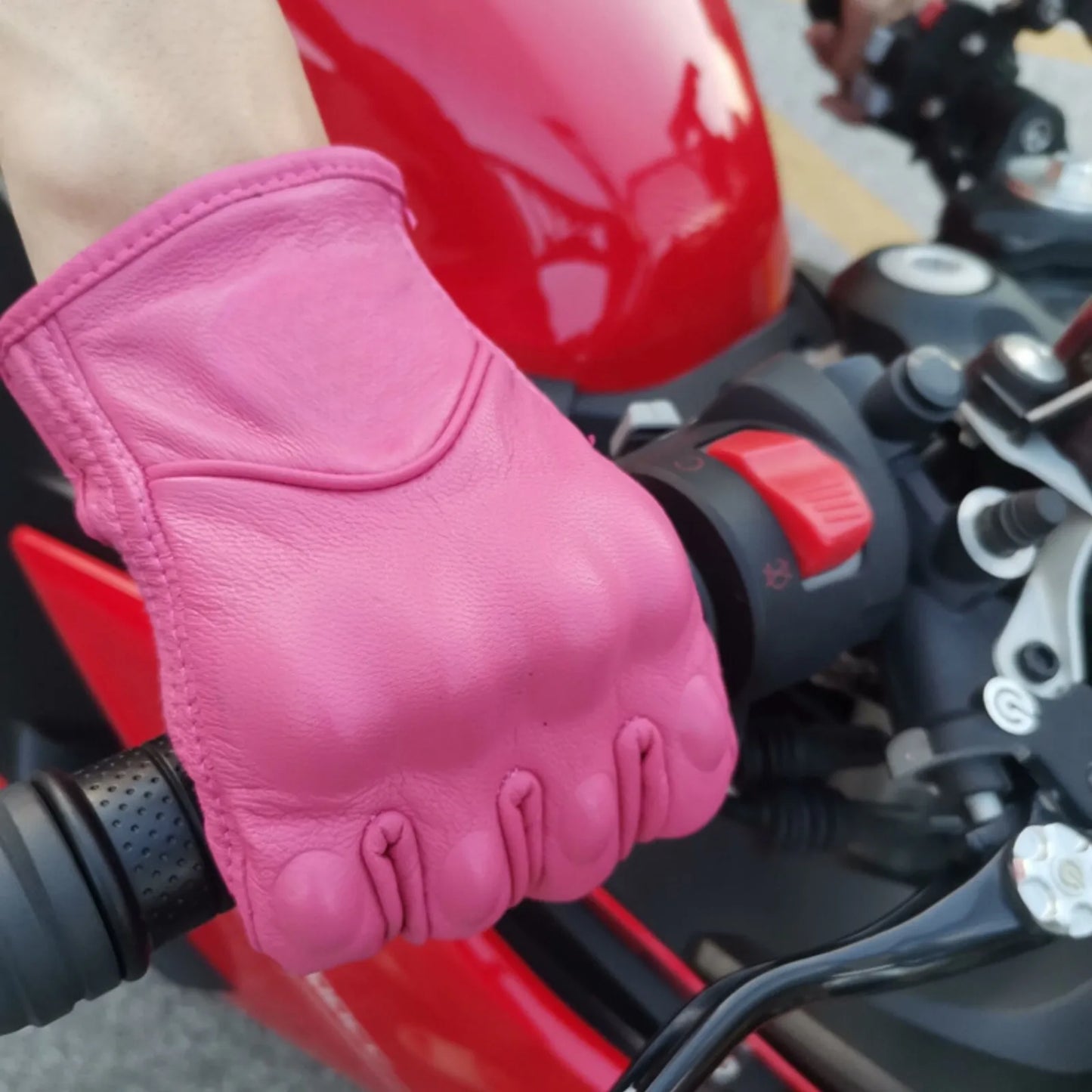 Women Pink Goatskin Leather Work, Riding Gloves