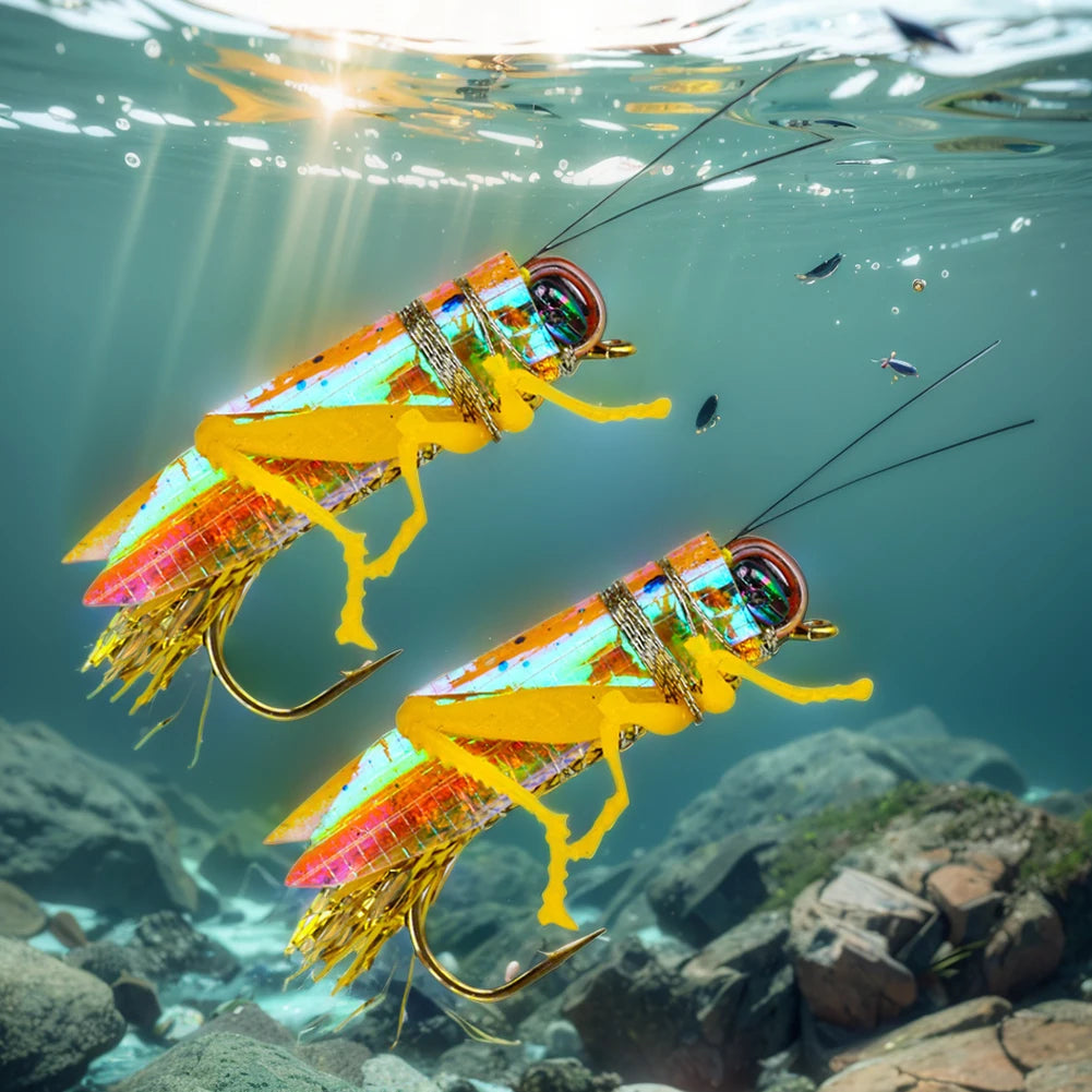 2Pcs Grasshopper Fishing Lures, Bionic Mino Bait with Sharp Hook. Mini Lifelike Fishing Lure Reflective for Saltwater, Freshwater