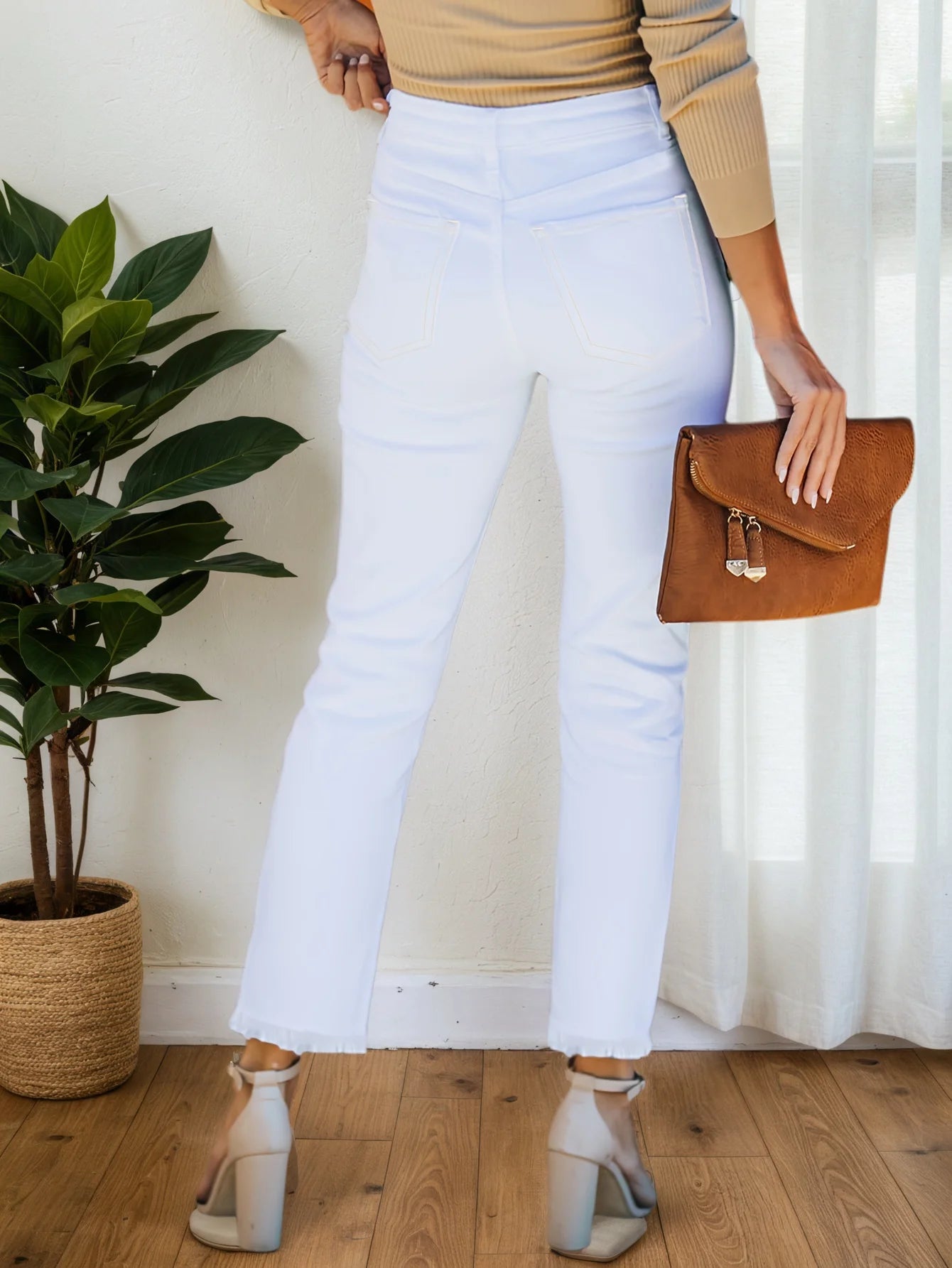 Women's casual jeans, ripped edge slanted pocket elastic jeans,
